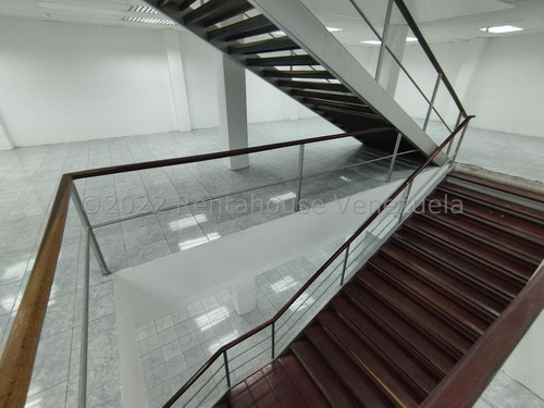 Imagen 10 de 12 de Livy Ramírez Vende Edificio En Los Dos Caminos Mls #23-7680