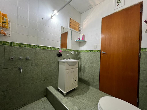 Imagen 18 de 30 de Venta Casa En Lote Propio - Villa Lugano - 4 Dormitorios