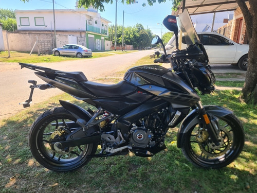 Imagen 2 de 12 de Bajaj Rouser Ns200fi