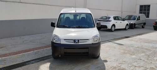 Imagen 17 de 21 de Peugeot Partner Furgón 1.6l Nafta My 2023