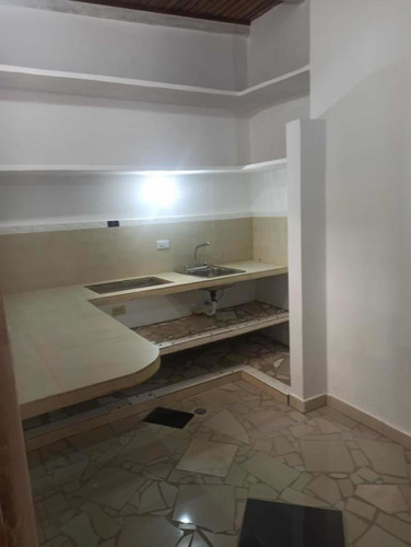 Imagen 2 de 4 de En Alquiler Apartamento En Pueblo Nuevo Cr