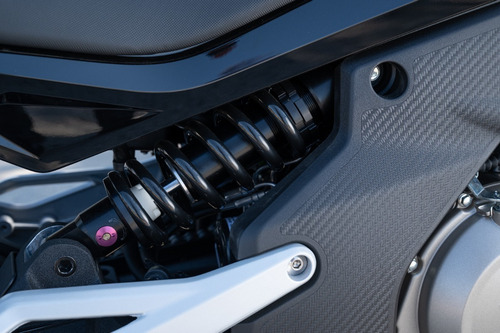 Imagen 17 de 24 de Cf Moto 650 Mt Tablero Tft 2023
