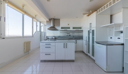 Imagen 6 de 14 de Departamento En Venta En Alem