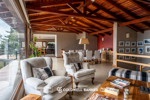Venta - Exclusiva Casa De 8 Ambientes, 5 Dormitorios, 6 Baños En Barrio Las Vertientes.