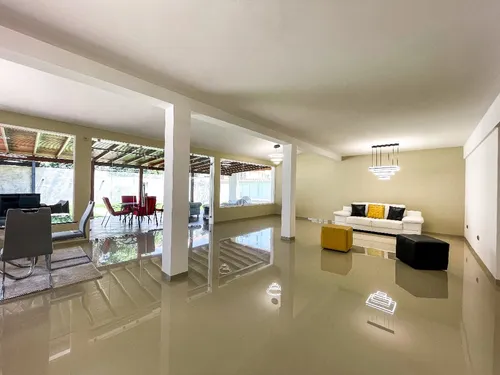 Se Vende Casa Urb La Viña