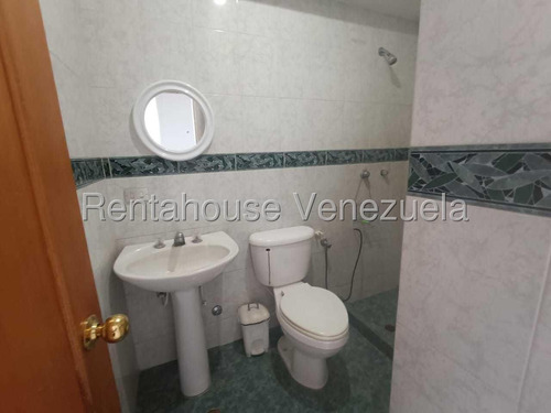 Apartamento En Andrés Bello 25-16098 Ir