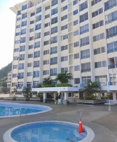 Imagen 1 de 8 de Apartamento Para 5 Huéspedes Caraballeda/ Urb. Tanaguarenas