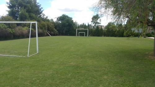 Casa 5 Ambientes Permuta Pileta Quincho Parrilla