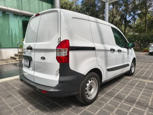 Ford Transit Courier 1.0 L3 2pl Courier
