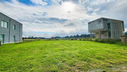 Venta Lote 639 M2 Barrio Zarate Golf Park