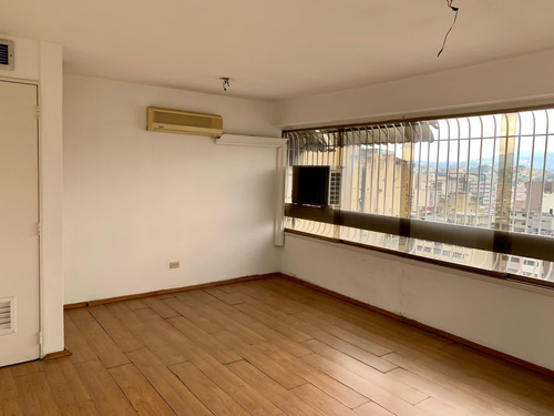 Imagen 10 de 15 de Se Vende Oficina 217m2 Av. Urdaneta 4840
