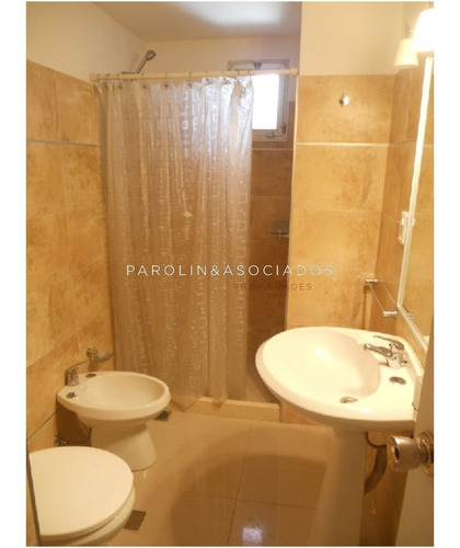 Departamento De 1 Dormitorio En Peninsula, Punta Del Este- Ref: 1997