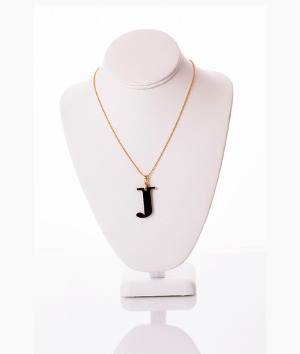 Collar Van Grieken Letra J Acrilico. Baño De Oro 18k.