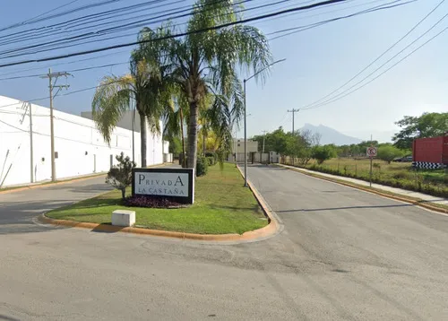 Casa En Venta De Recuperación Bancaria En Privada La Castaña, Nuevo León. Sh05