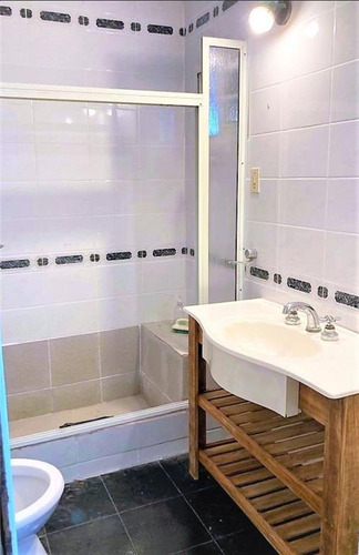 Imagen 11 de 14 de Casa En Alquiler 100 M2 Uso Profesional Y Comercial Con Cochera Y Patio Lanús Oeste