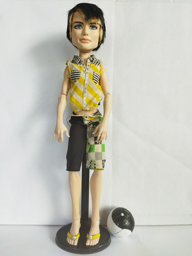 Monster High Jackson Jekyll Base Sandalias Playa Shorts 2010 (Usado)