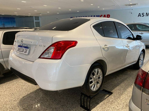 Nissan Versa 1.6 16v Flexstart Sv 4p Xtronic