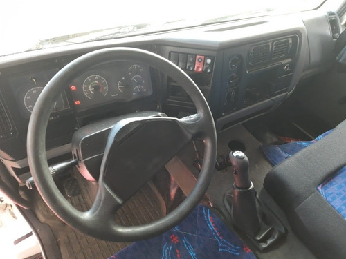 Imagem 8 de 9 de Volvo Vm260 4x2 2011 Chassi Selectrucks