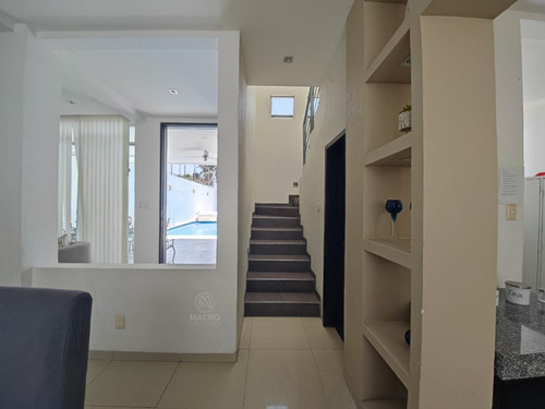 Casa En Venta En Col. Plan De Ayala Con Gran Alberca Y Jardín.