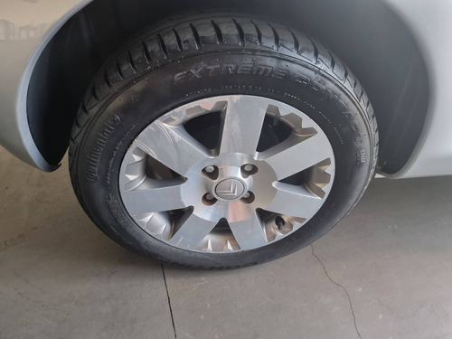 Imagem 9 de 10 de Citroën C3 1.6 Solaris 16v Flex 4p Automático