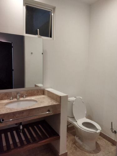 Imagen 8 de 30 de Penthouse En Renta Av De Los Poetas $59,000