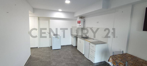 Departamento 2 Ambientes Semi Nuevo En Caseros