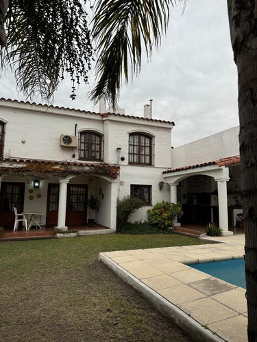 Casa En Venta Barrio Urca