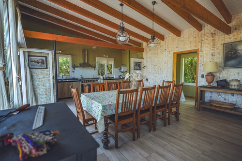 Venta - Condominio De Dos Casas Independientes - Jardin - Vista Abierta