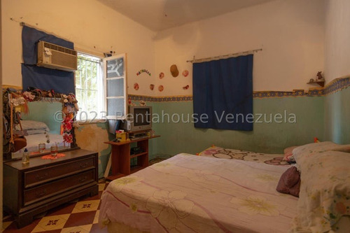 Casa En Venta La Campiña Mls# 22-27658 Em