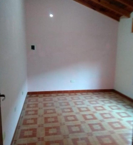 Imagen 3 de 6 de Departamento En Venta En Villa De Mayo