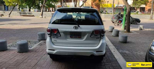 Toyota Fortuner Automática