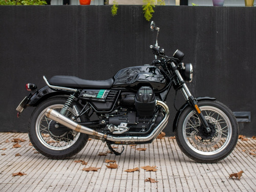 Imagen 13 de 15 de Moto Guzzi V7iii Special Inmaculada Usada Con Escapes Chnbyl