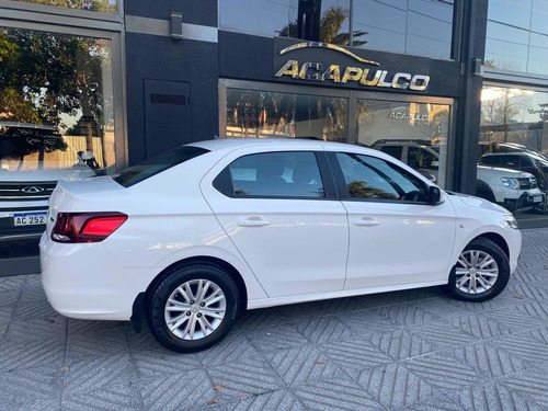 Peugeot 301 2017 1.6 Allure