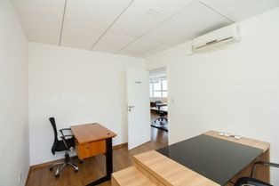 Imagem 12 de 15 de Conjunto Mobiliado Para Alugar, 71 M² Por R$ 3.000/mês - Itaim - São Paulo/sp - Cj5057