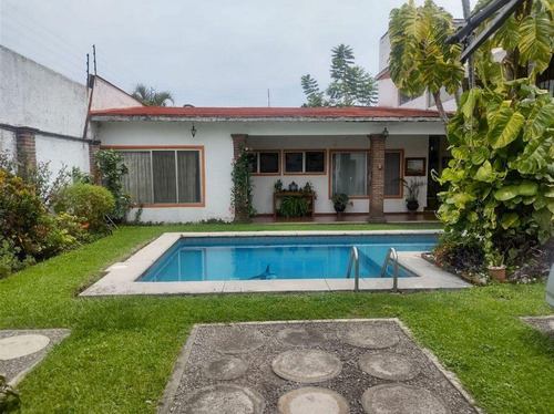 Casa En Venta En Lomas De Cortes, Cuernavaca Morelos.