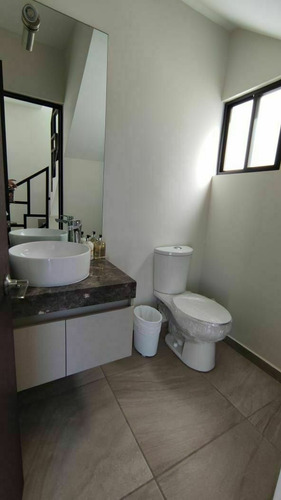 Imagen 3 de 15 de A Estrenar Casa En Fracc. Al Sur Cumbres Vista