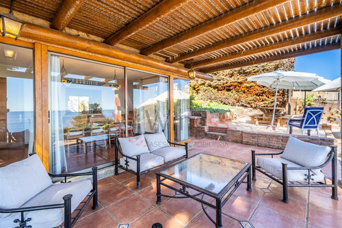 Casa En Venta De 5 Dorm. En Zapallar