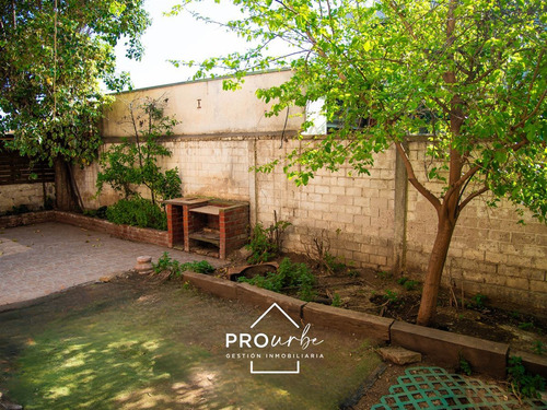 Casa En Venta, Cip, 7 D Y 6 B Las Condes Metro Los Dominicos