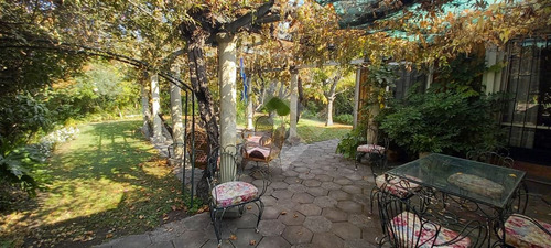 Casa En Venta De 3 Dorm. En La Reina