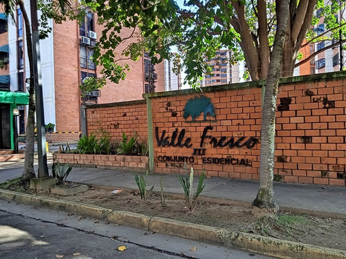 Alquiler Apartamento En Res Valle Fresco Iii, La Granja Naguanagua Fg