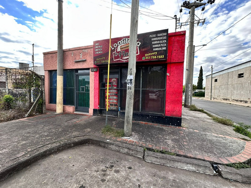 Casa En Venta Con Locales Comerciales