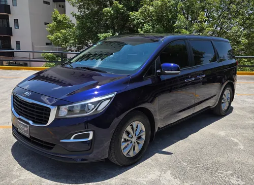 Kia Sedona 3.3 V6 Lx At