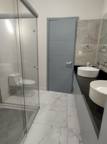 Casa Minimalista En Un Solo Nivel En Venta, En Brisas De Cuernavaca