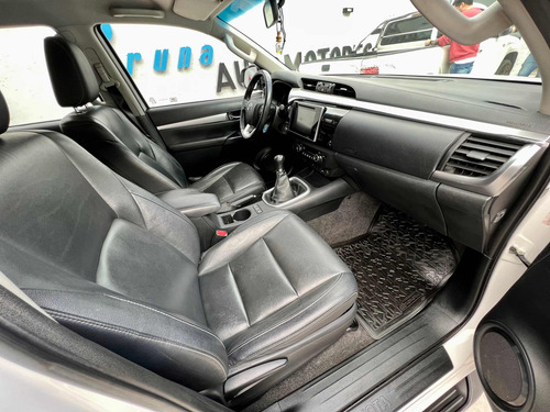 Toyota Hilux 2.8 Cd Srv Pack 177cv 4x2
