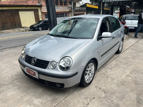 Volkswagen Polo Sedan 2.0 CONFORTLINE