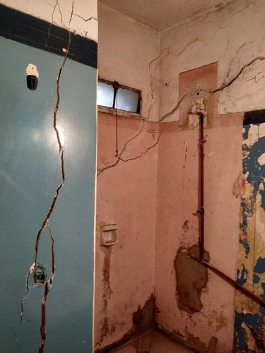 Imagen 4 de 10 de Vendo Inmueble A Demoler O Reciclar En B° Los Paraísos