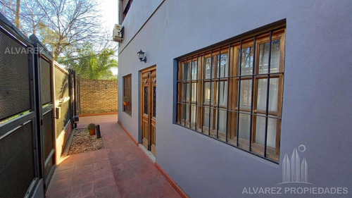 Imagen 3 de 10 de Casa - Barrio Parque Leloir
