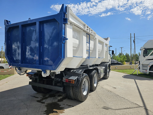 Scania P310 6x4 Camión Volcador Año 2008 Rentaltrucks Vial