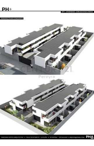 Imagen 2 de 6 de Calle 71 Entre 134 Y 135 - Duplex En Pozo En Venta - Los Hornos