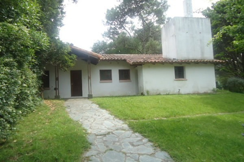 Imagen 12 de 27 de Complejo Ubicado En Zona Norte Cuenta Con 5 Unidades Funcionales Y Salón De Usos Múltiples Al Frente